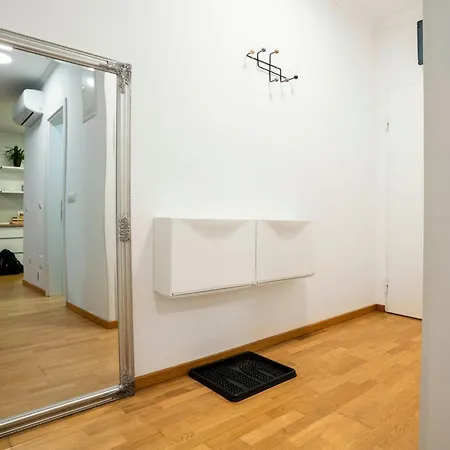 Apartment Sunny Modern 1-bedroom